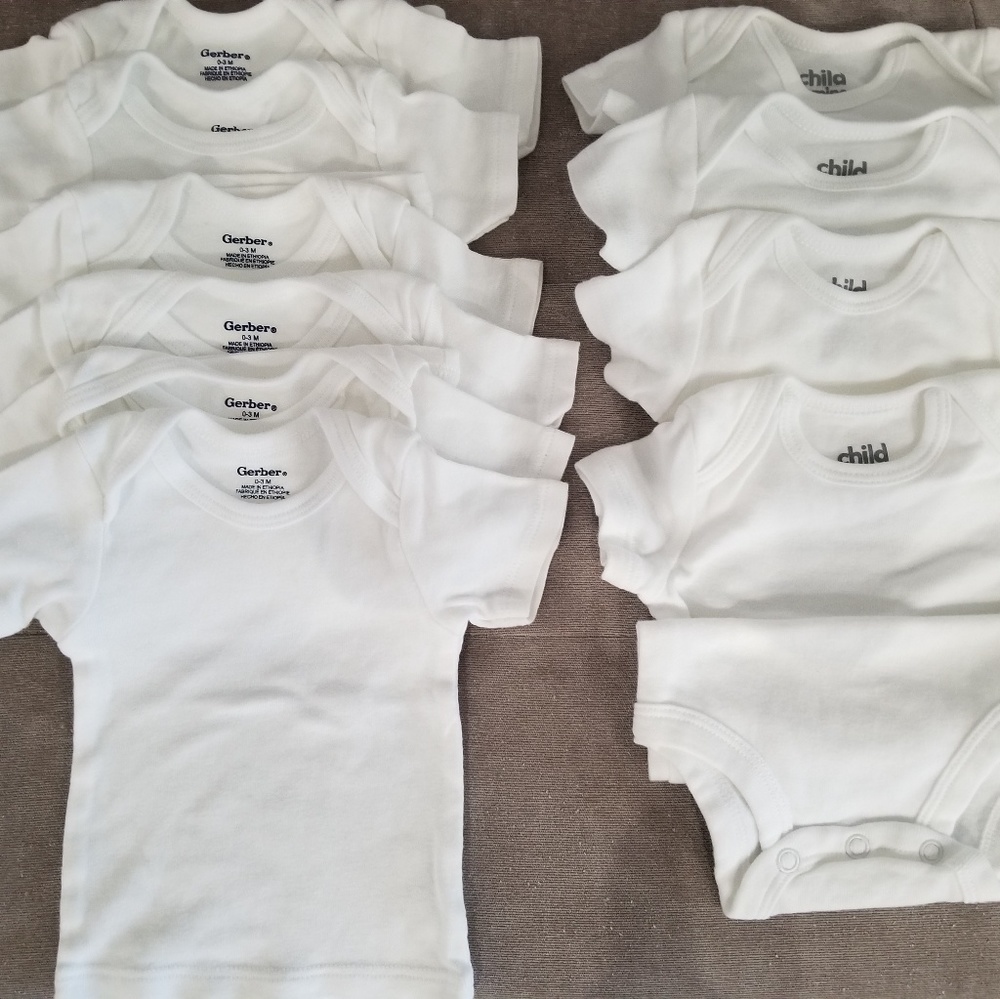 Baby t shirt and onsies newborn and 0-3 months